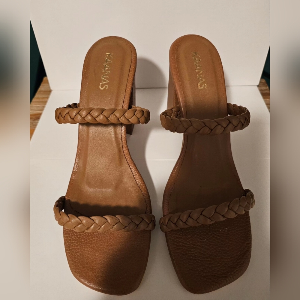 Heels - Picture 2 of 3